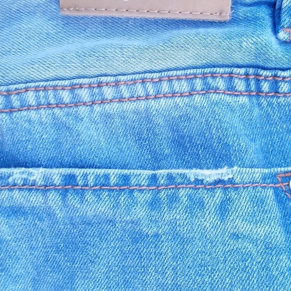 Cloths - Picture 3 of 3